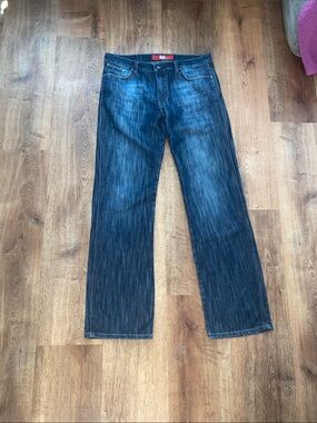 Men's Straight-Leg Jeans in Washed Blue